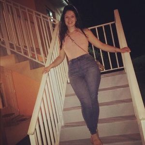 Meet your Posher, Alexandra